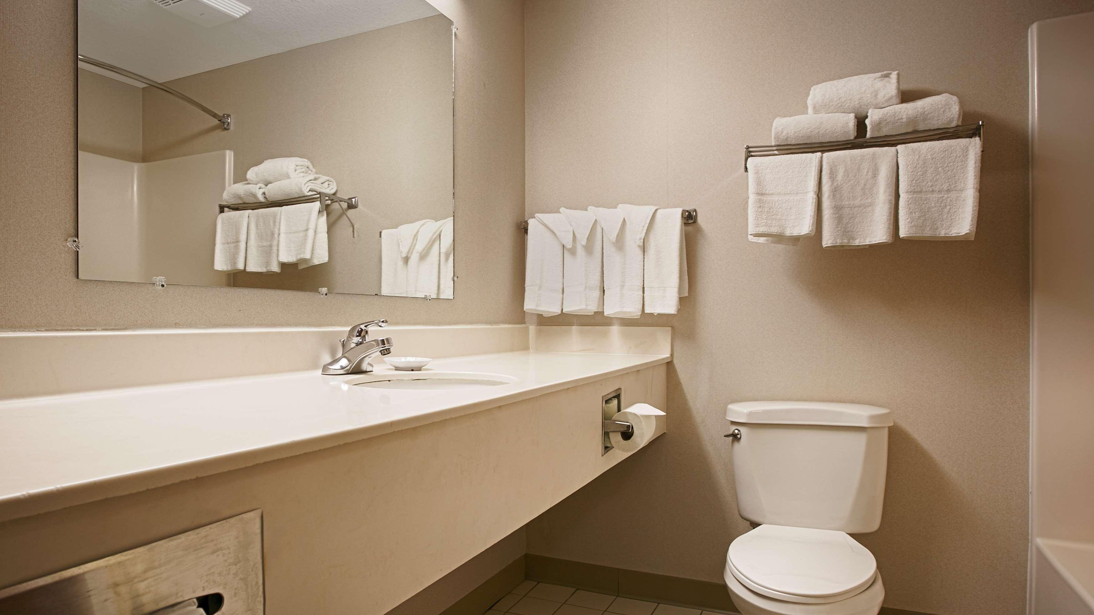 Hotel Western Airport & Cleveland Brook Park