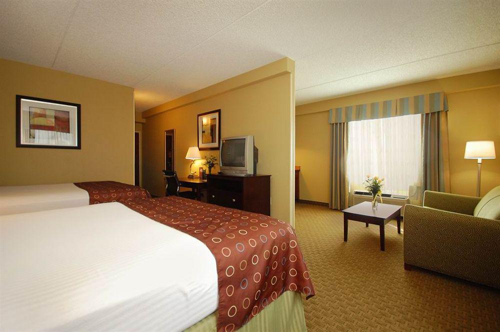 Hotel Western Airport & Cleveland 3*
