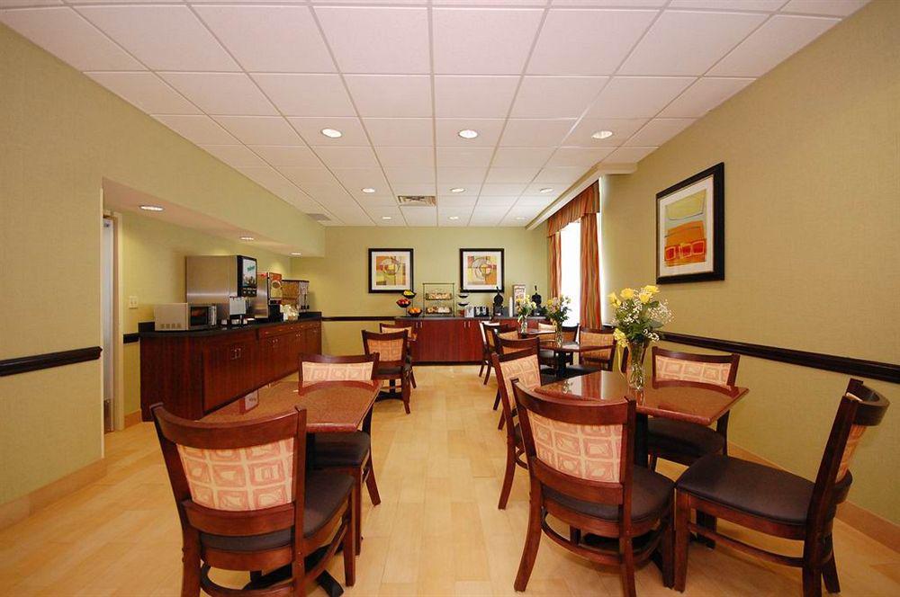 Hotel Western Airport & Cleveland